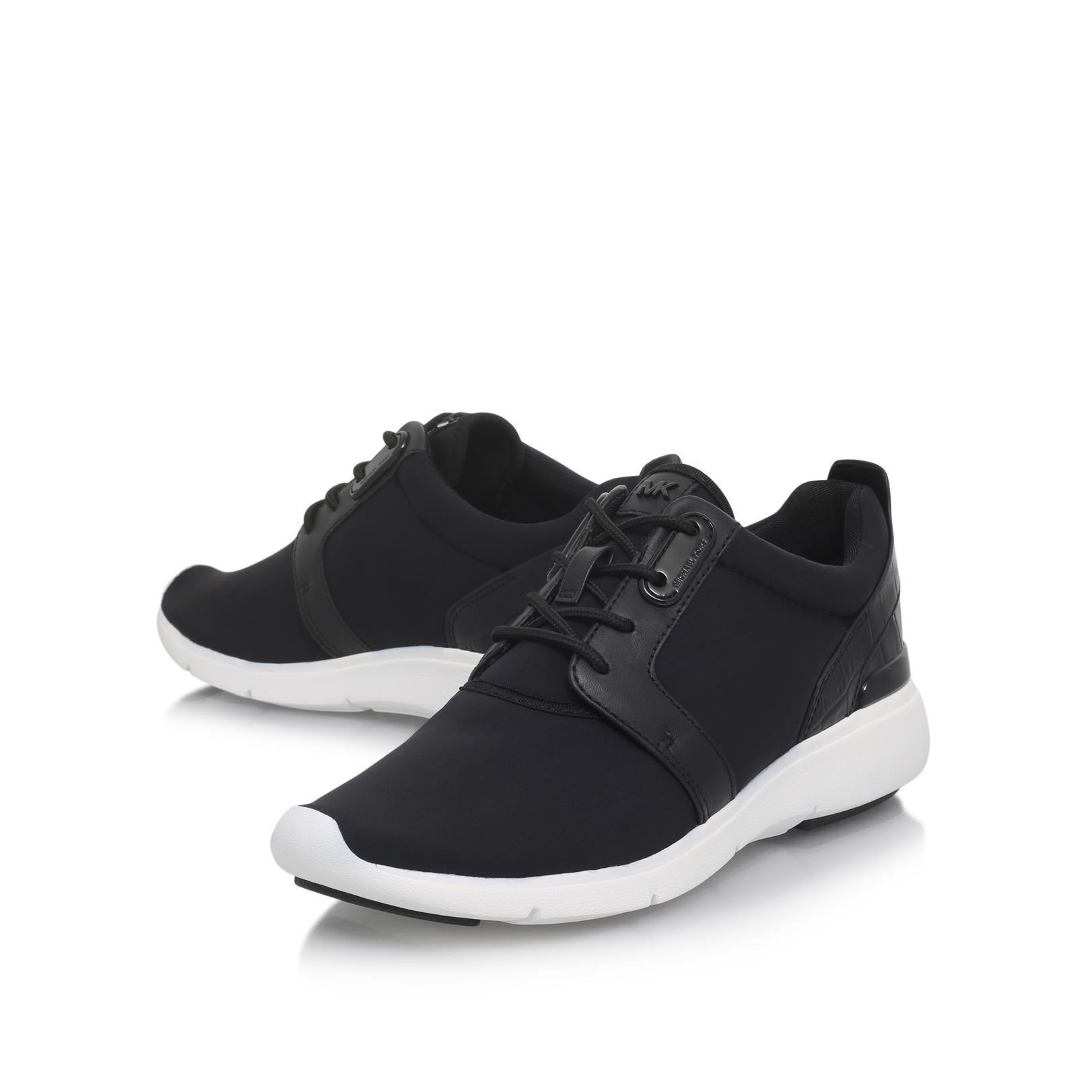 michael kors amanda trainer