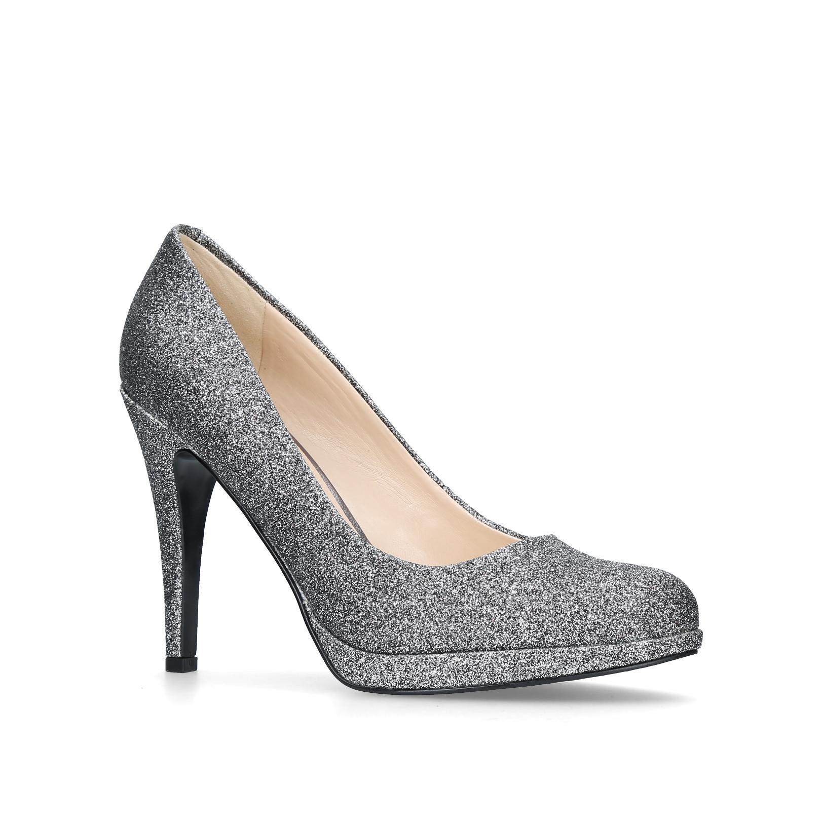 nine west pewter heels