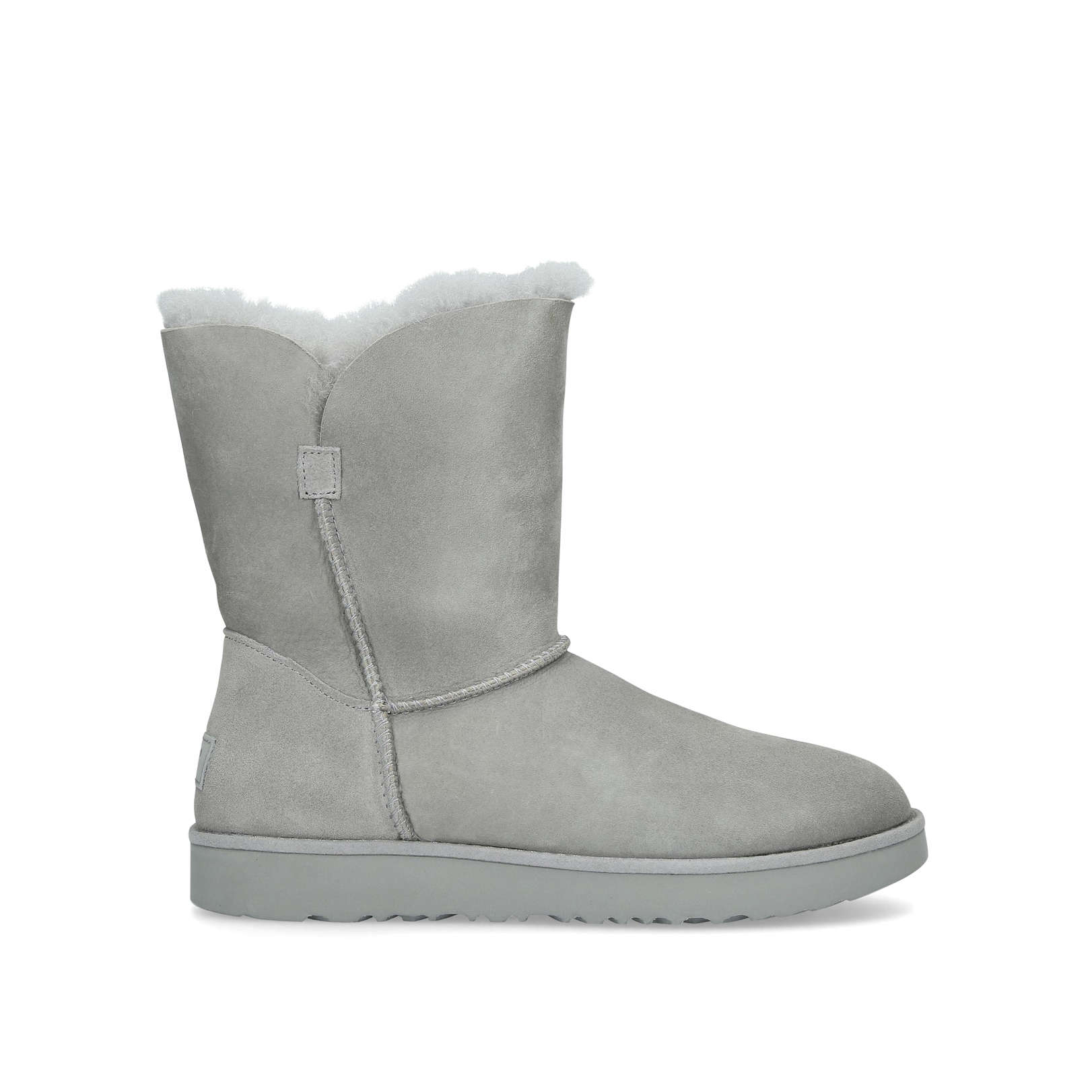 uggs classic cuff short