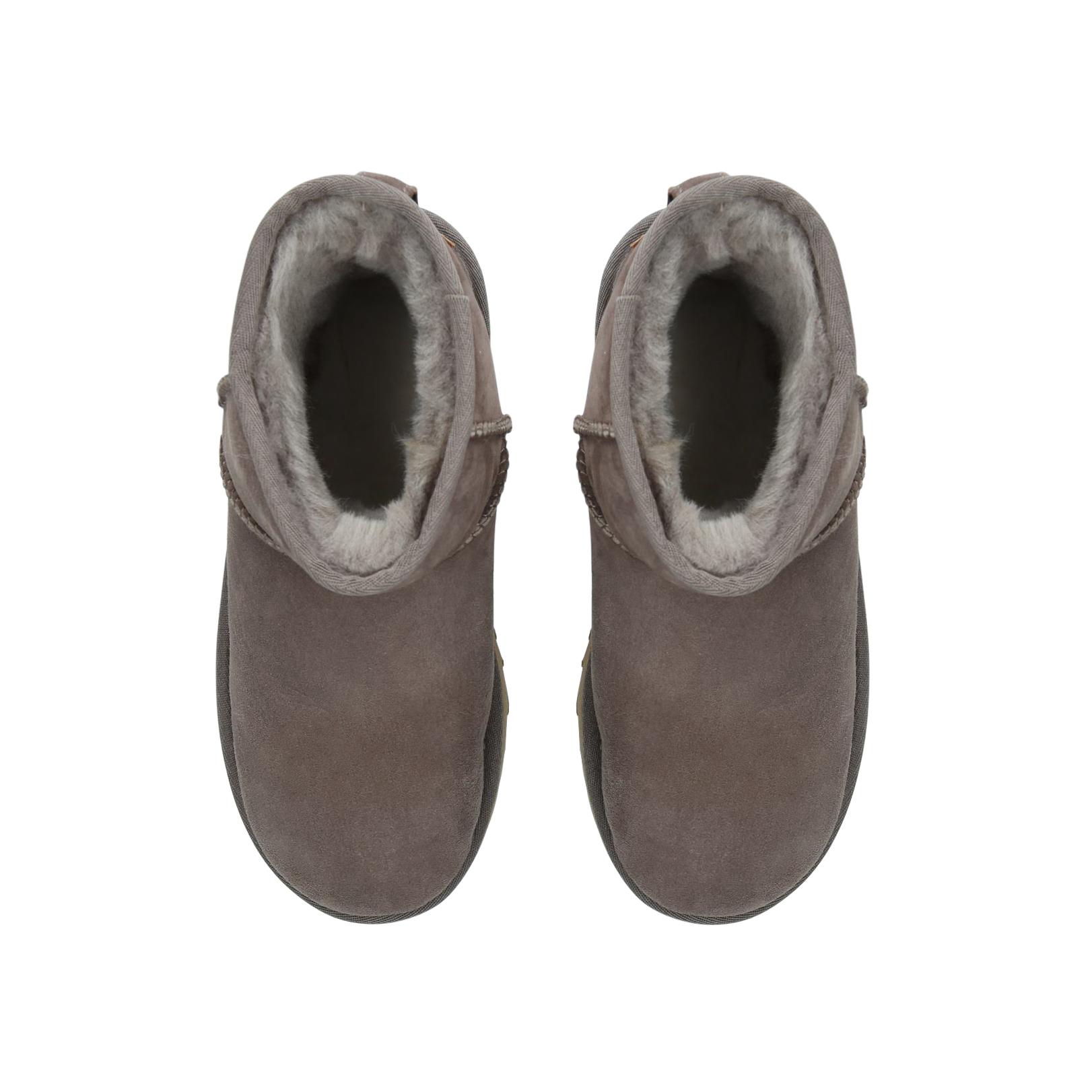 ugg boots taupe