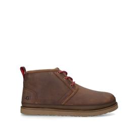 neumel weather low chukka black leather chukka boots from UGG