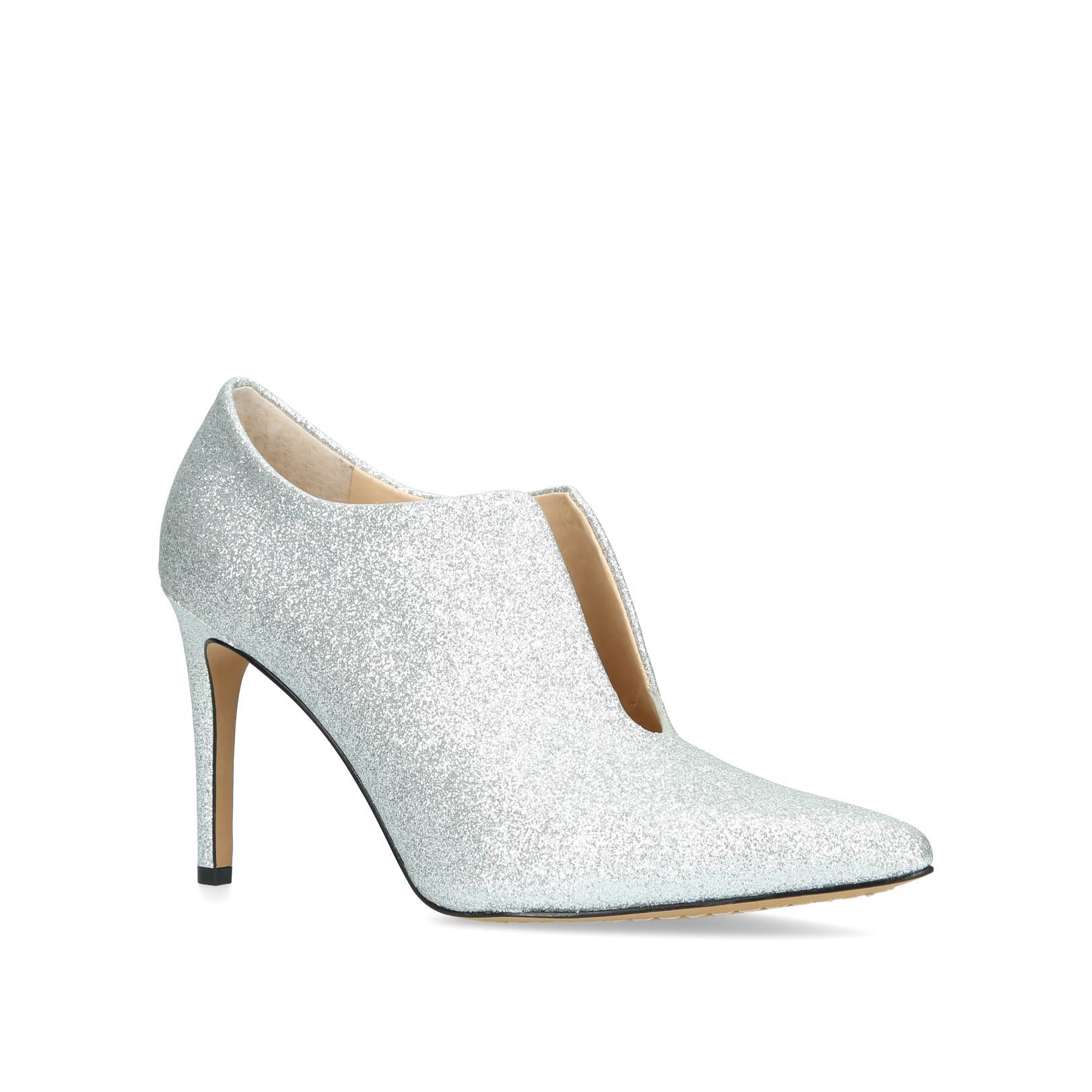 vince camuto metseya