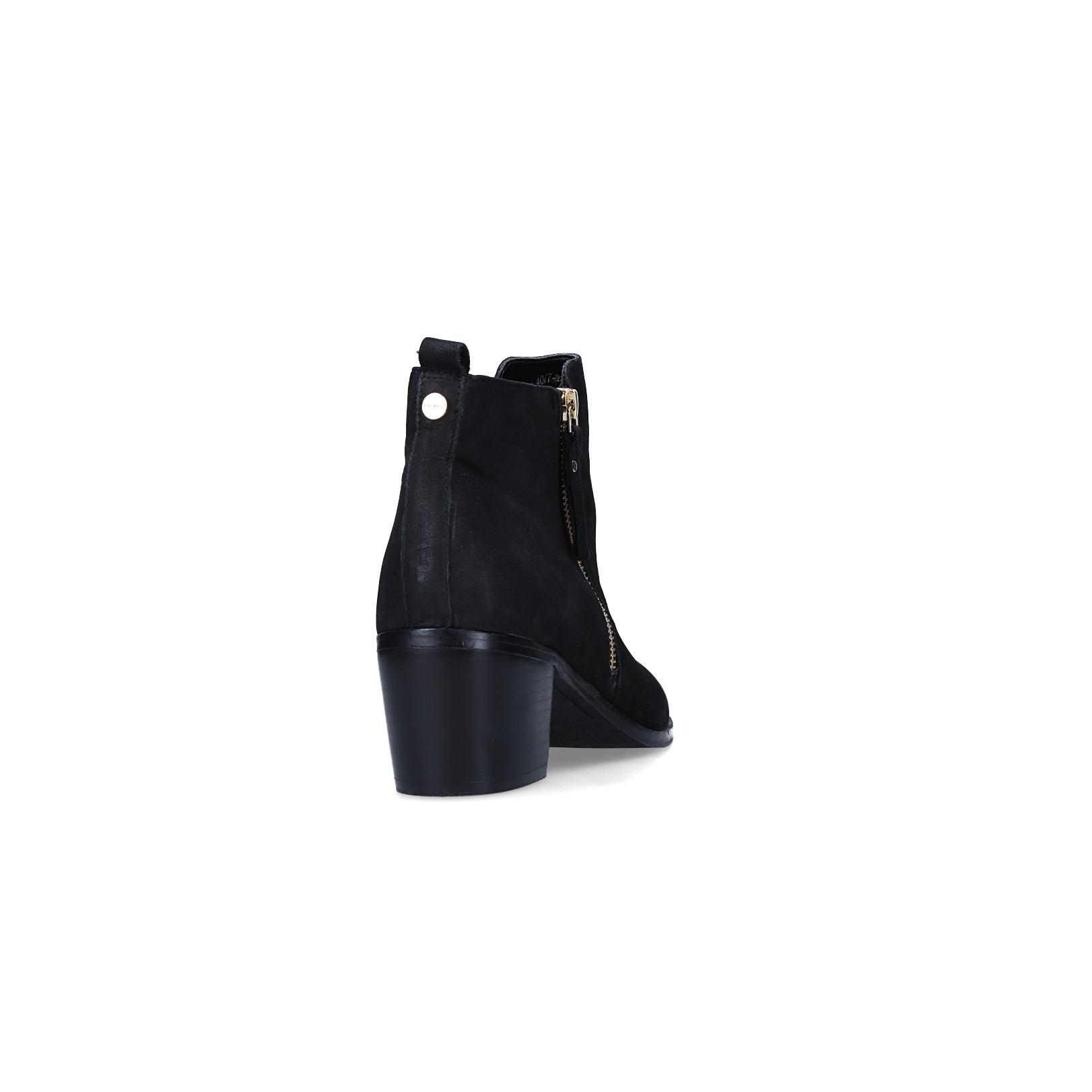nine west charm boots