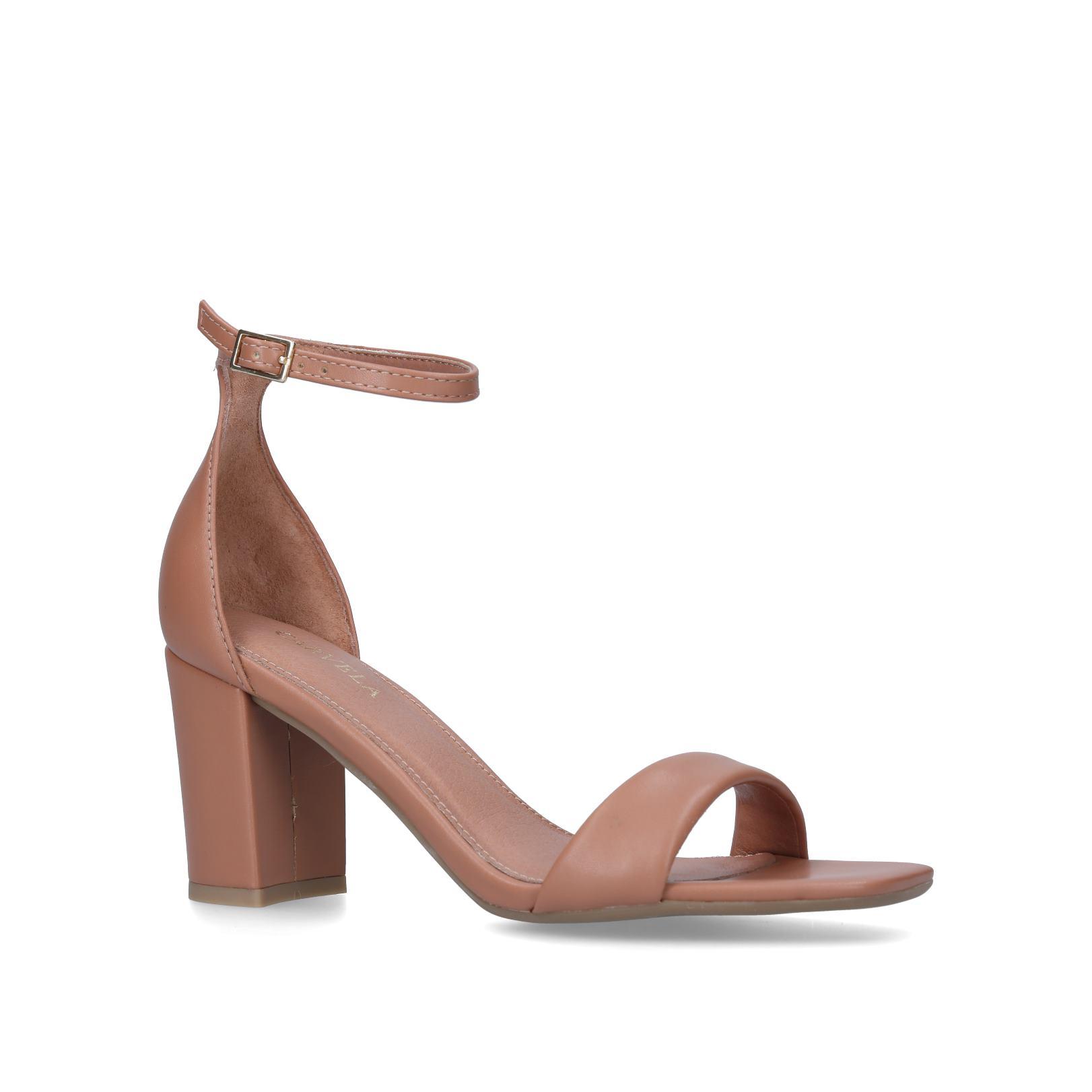 tan sandals carvela