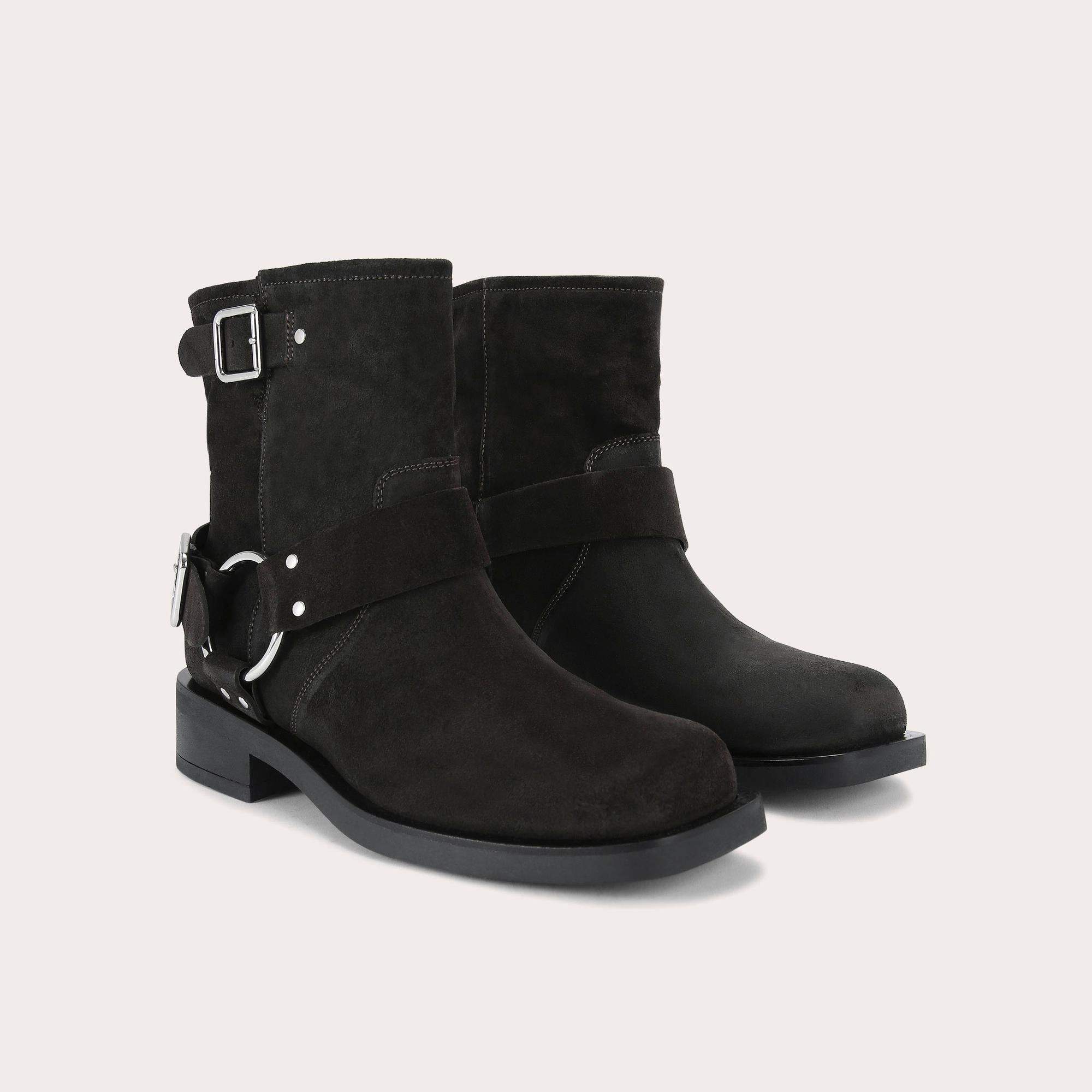 Women's Boots | Ankle & Knee High, Flat & Heeled | Carvela