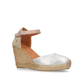 white low wedges