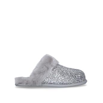 light pink ugg slippers