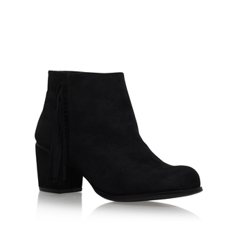 Mildred from Feud London