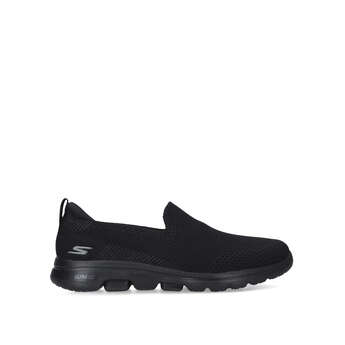 all black skechers trainers