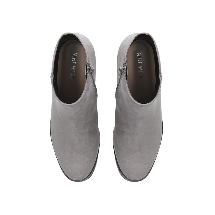 nine west chaos boots