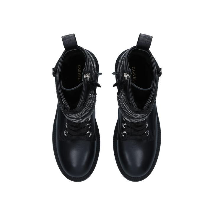 boots for tuxedo