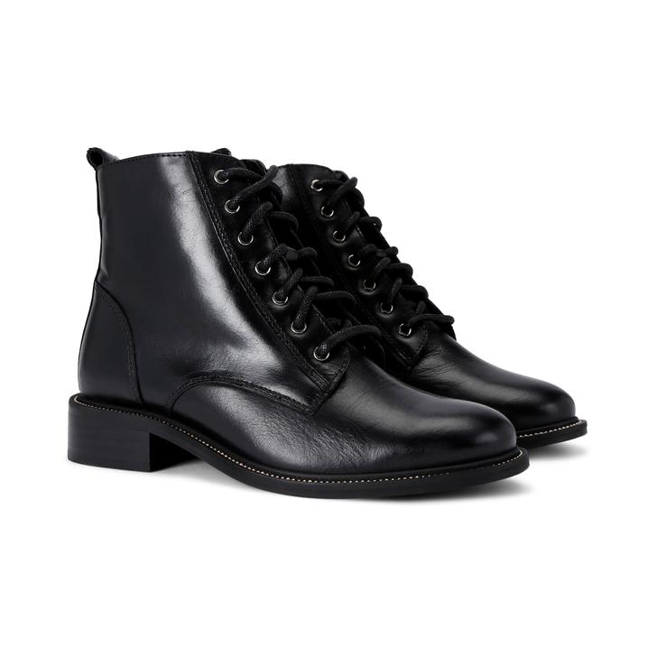 carvela spike boots