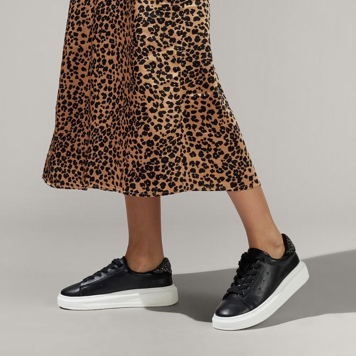 sneakers that help plantar fasciitis