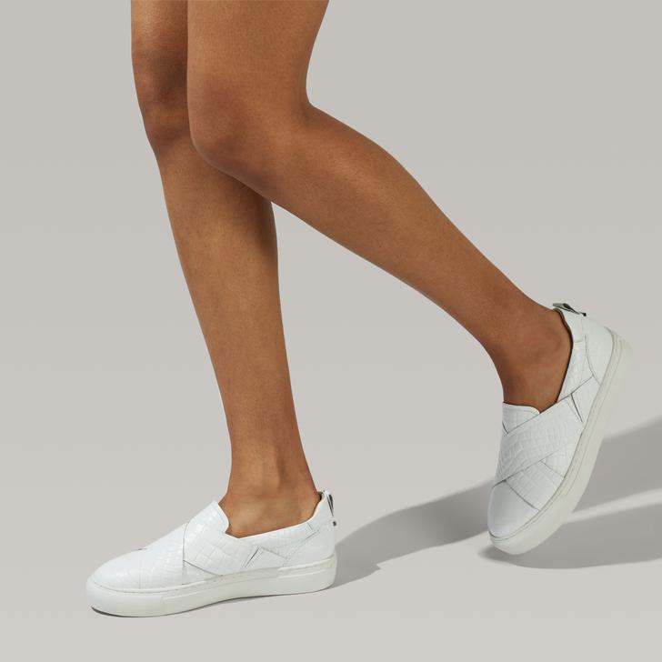 levi trainers white